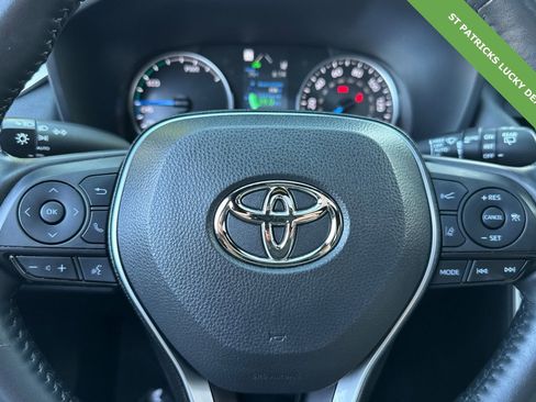 Used 2022 Toyota RAV4 SE w/ Convenience Package image 21