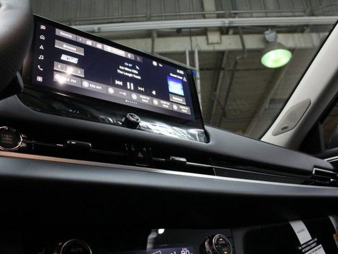 New 2025 Mitsubishi Outlander SE image 14