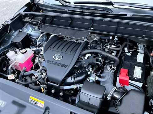 Used 2023 Toyota Highlander XLE image 36