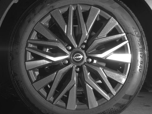 Used 2025 Nissan Altima 2.5 SV image 12