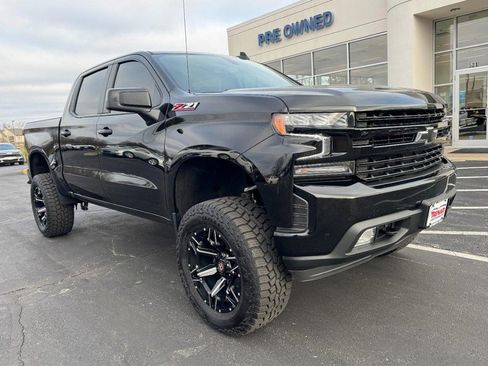 Used 2022 Chevrolet Silverado 1500 RST image 2