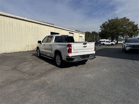 Used 2024 Chevrolet Silverado 1500 LTZ w/ LTZ Premium Package image 7