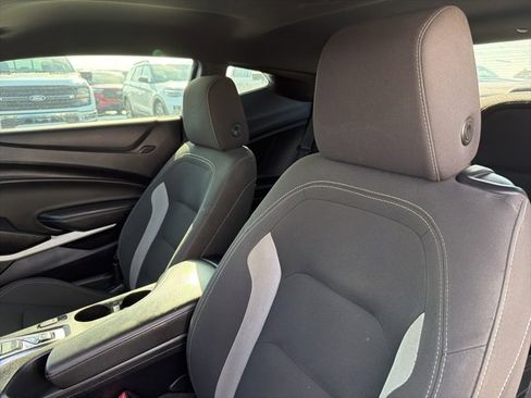 Used 2020 Chevrolet Camaro LT image 12