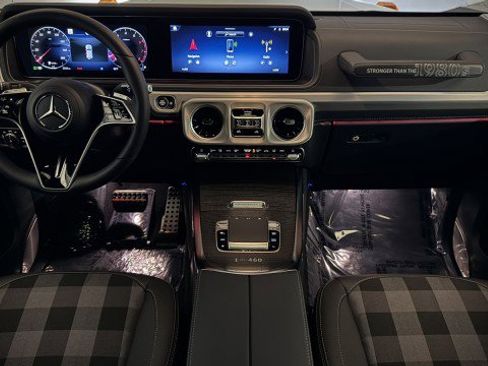 Used 2025 Mercedes-Benz G 550 image 7