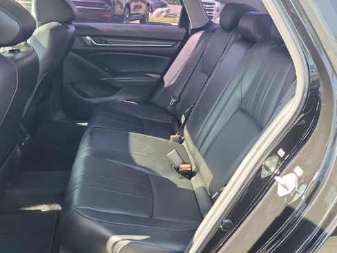 Used 2021 Honda Accord Touring image 25