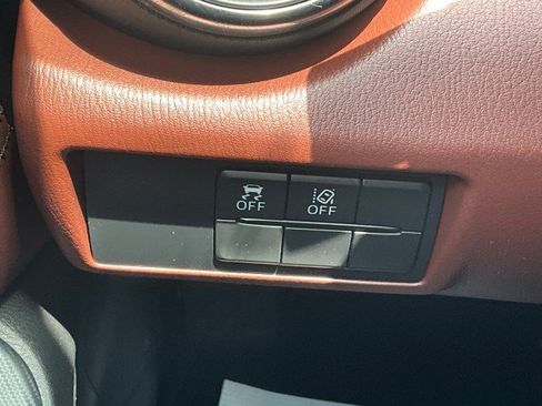 Used 2019 MAZDA MX-5 Miata RF Grand Touring RWD image 17