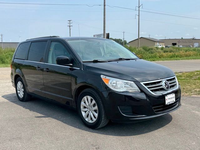 Used 2013 Volkswagen Routan SE FWD image 31