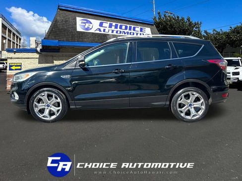 Used 2017 Ford Escape Titanium w/ Equipment Group 301A FWD image 3