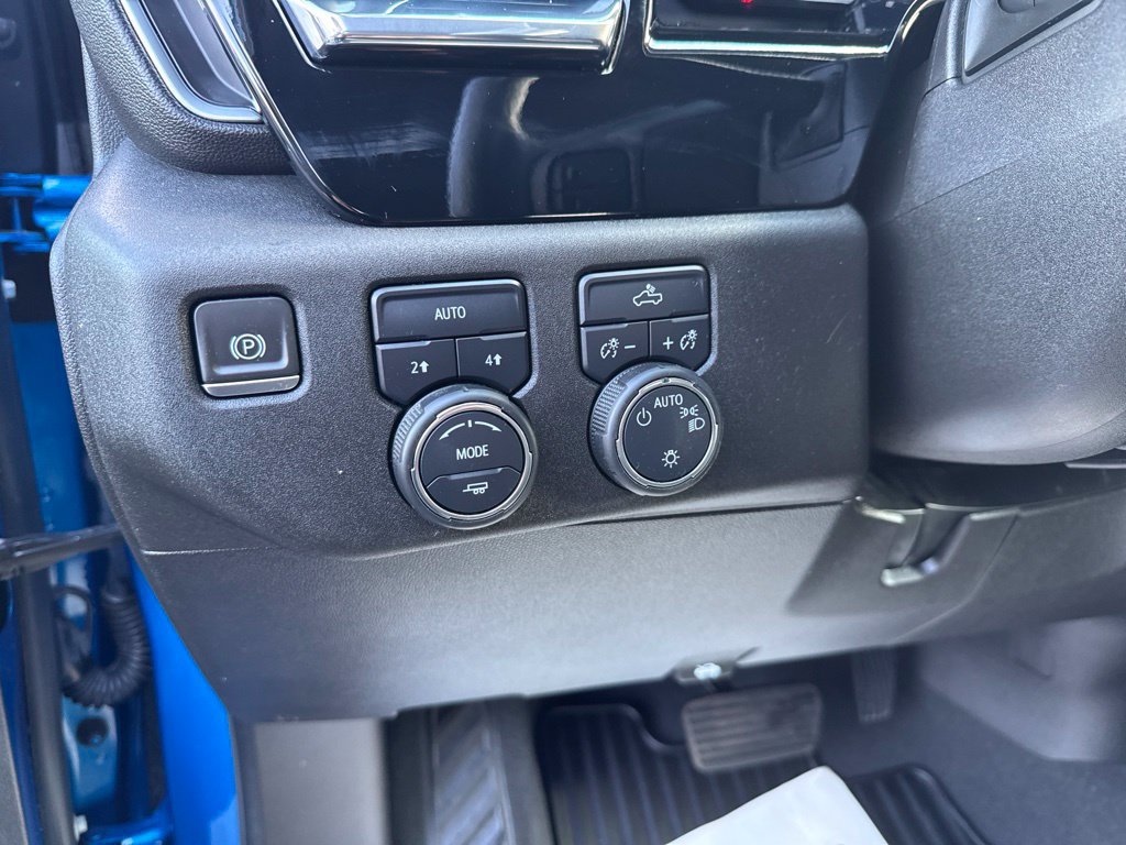 Used 2023 Chevrolet Silverado 1500 LT AWD/4WD image 24