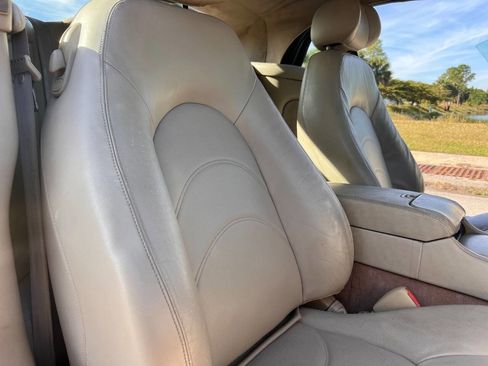 Used 2001 Jaguar XK8 Convertible image 12