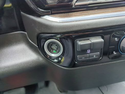 Used 2024 Chevrolet Silverado 2500 LT image 25