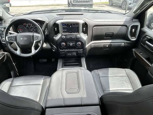 Used 2021 Chevrolet Silverado 1500 LT Trail Boss w/ Convenience Package II AWD/4WD image 12