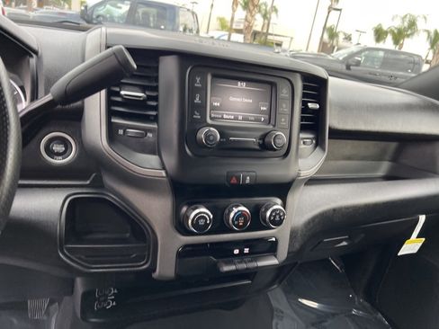 Used 2024 RAM 2500 Tradesman w/ Chrome Appearance Group image 19