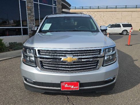Used 2020 Chevrolet Suburban Premier image 7