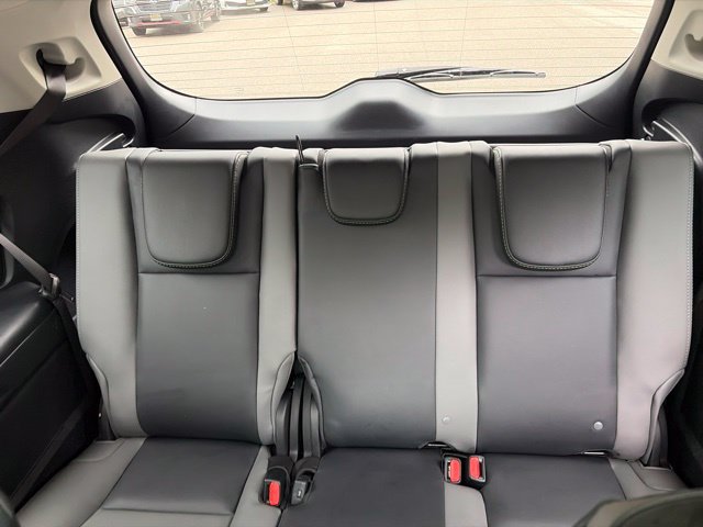 Used 2025 Subaru Ascent Onyx Edition AWD/4WD image 17