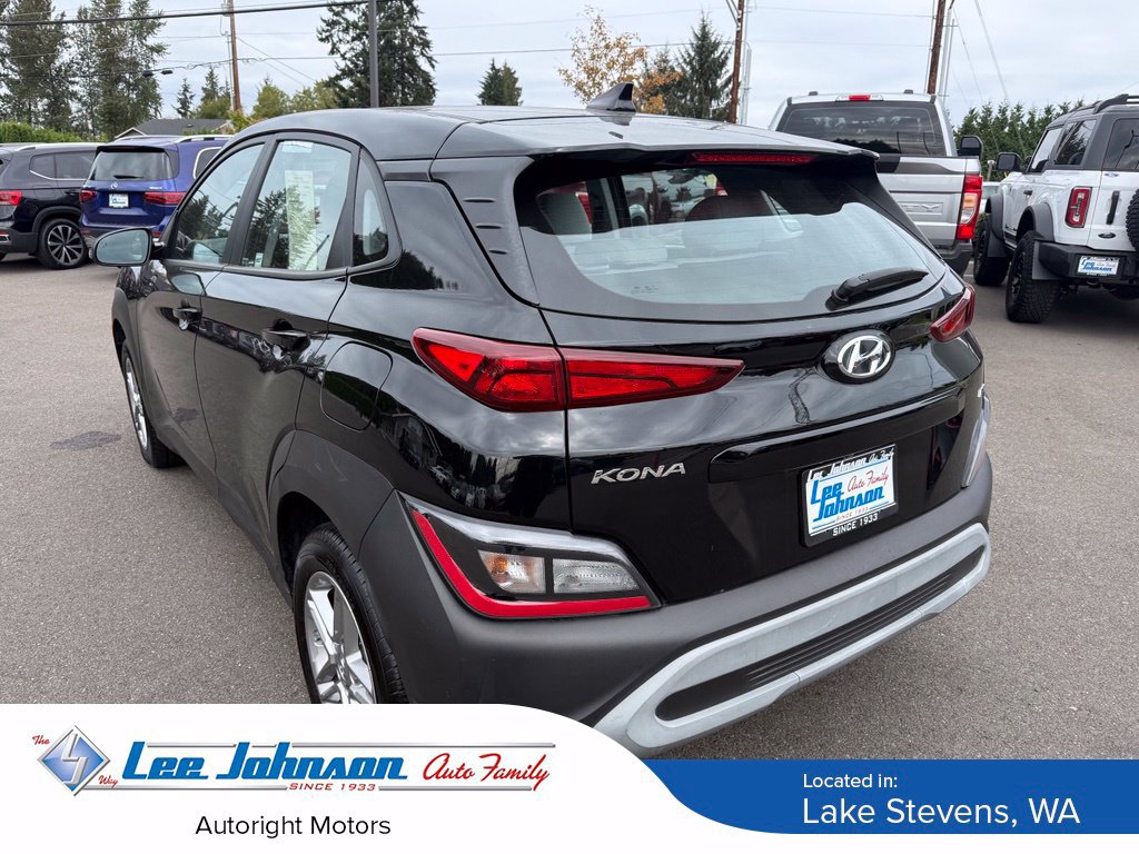 Used 2023 Hyundai Kona SE AWD/4WD image 3
