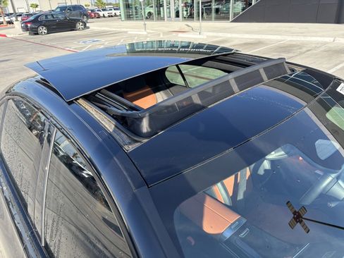 Used 2023 Mercedes-Benz C 300 Sedan image 9