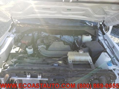 Used 2018 Nissan NV 2500 SV image 5