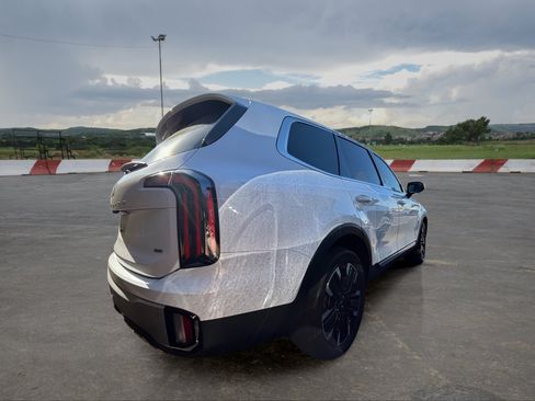 Certified 2024 Kia Telluride SX Prestige AWD/4WD image 3