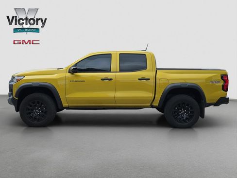 Used 2023 Chevrolet Colorado Trail Boss w/ Technology Package AWD/4WD image 6