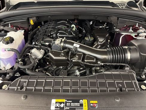 New 2025 Jeep Grand Cherokee Limited w/ Luxury Tech Group II image 19