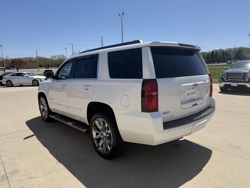 Used 2018 Chevrolet Tahoe LT w/ LT Signature Package AWD/4WD image 3