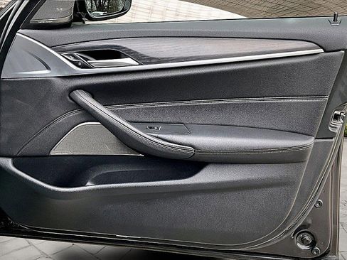 Used 2021 BMW 530i 530i Sedan image 18