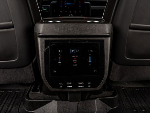 Used 2026 GMC Yukon AT4 Ultimate image 32