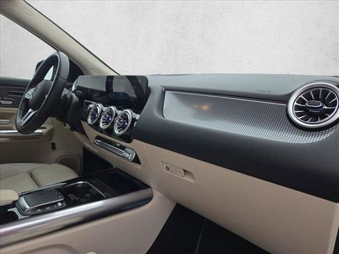 Certified 2022 Mercedes-Benz GLA 250 image 20