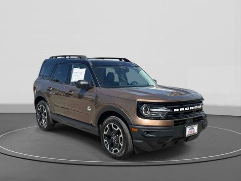 Certified 2022 Ford Bronco Sport Outer Banks AWD/4WD image 4
