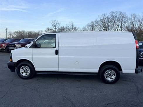 Used 2019 GMC Savana 2500 w/ Driver Convenience Package RWD image 8