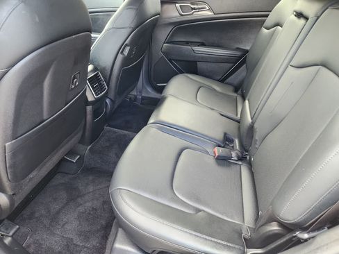 Used 2023 Kia Sportage EX FWD image 28