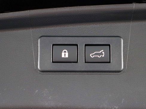 Used 2024 Subaru Outback Premium AWD/4WD image 29