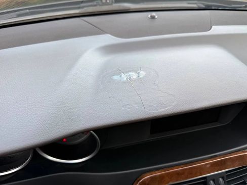 Used 2012 Mercedes-Benz C 250 Sedan w/ Comand Single Disc Pkg image 4