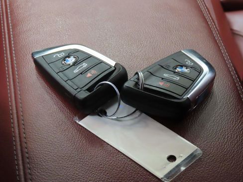 Used 2021 BMW 430i Convertible w/ M Sport Package image 18