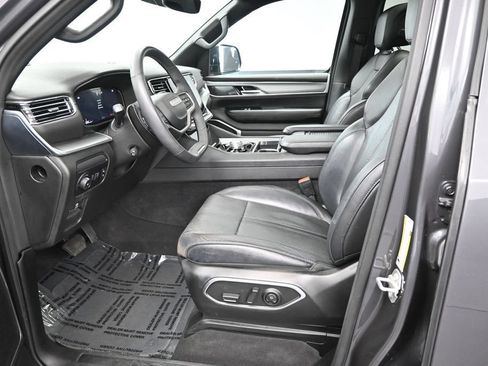 Used 2024 Jeep Wagoneer Series II AWD/4WD image 30