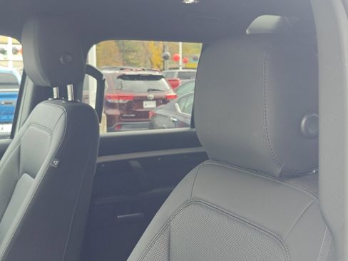 Used 2025 Land Rover Defender 110 S image 12