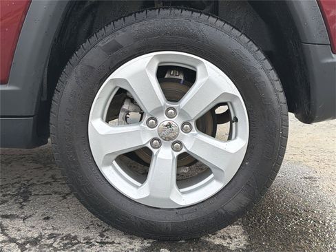 Used 2020 Jeep Compass Latitude image 26