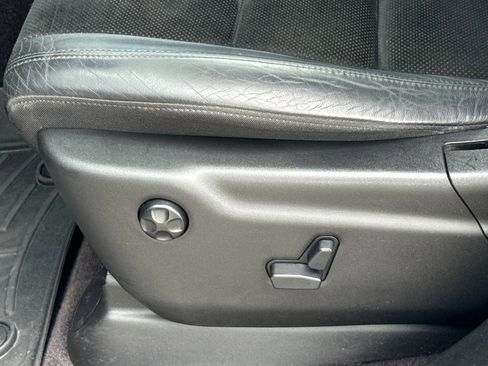 Used 2018 Jeep Grand Cherokee Laredo image 24