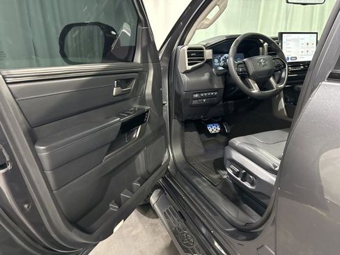 Used 2024 Toyota Tundra Limited image 11