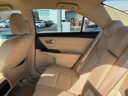 Used 2016 Toyota Camry LE image 13