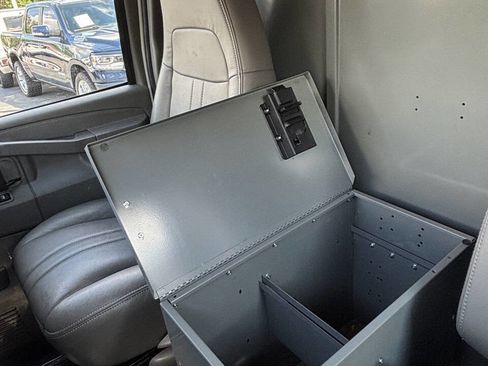 Used 2020 Chevrolet Express 3500 Extended w/ Driver Convenience Package RWD image 22