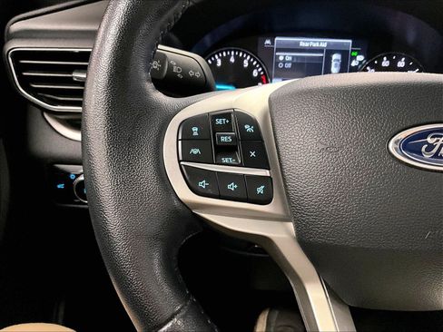 Certified 2023 Ford Explorer XLT w/ Equipment Group 202A image 17