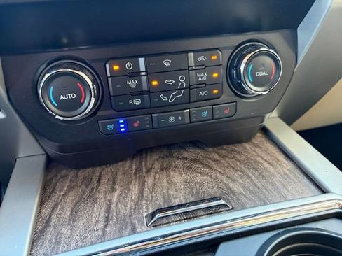 Certified 2019 Ford F350 Lariat w/ Lariat Ultimate Package image 17