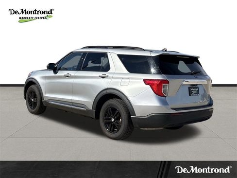 Used 2023 Ford Explorer XLT w/ Equipment Group 202A image 7