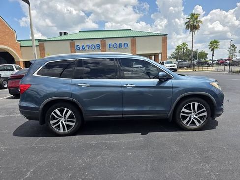 Used 2017 Honda Pilot Touring image 4