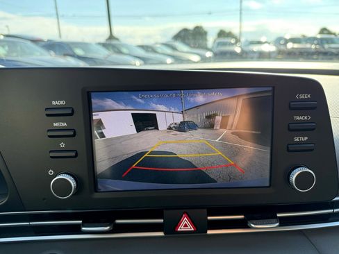 Used 2022 Hyundai Elantra SEL w/ Winter Weather Package image 13