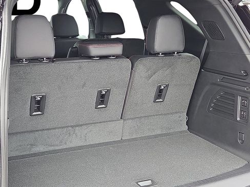 New 2026 Chevrolet Traverse RS image 8