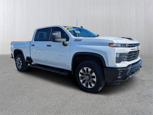 Used 2024 Chevrolet Silverado 2500 Custom w/ Custom Value Package image 1