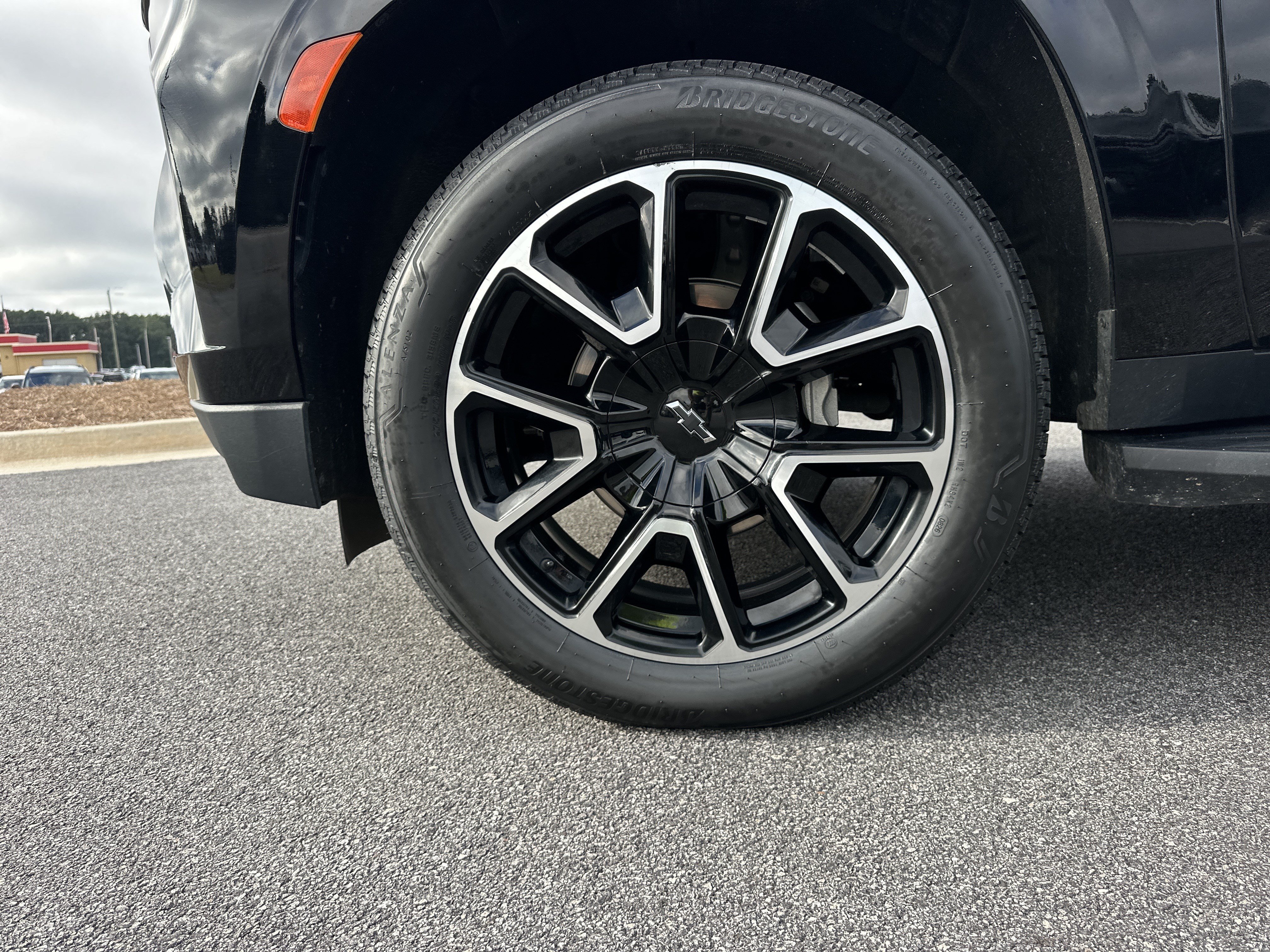 Used 2024 Chevrolet Tahoe RST w/ Luxury Package RWD image 13